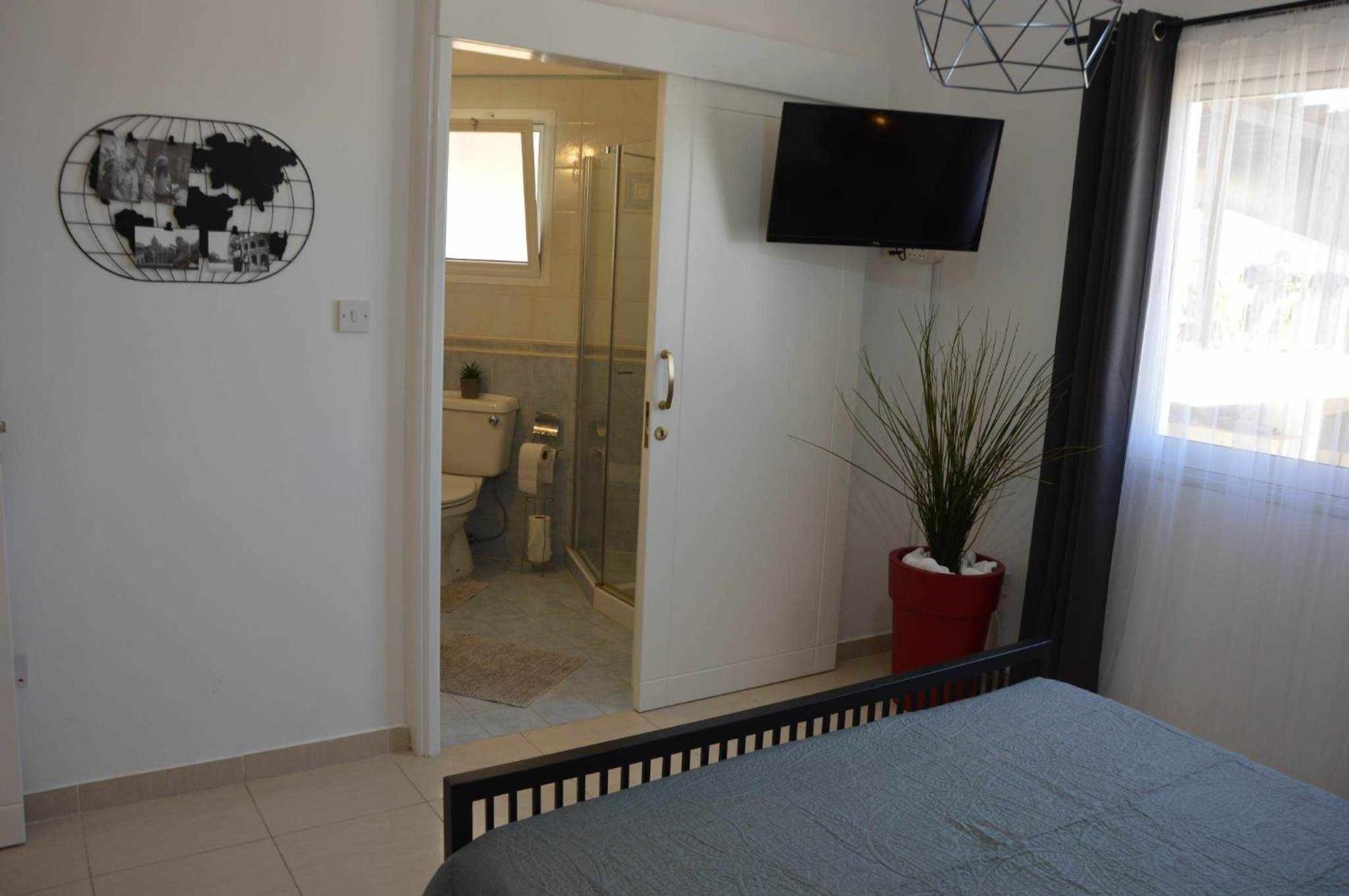 Sirena Olympia Apartment Paphos ภายนอก รูปภาพ