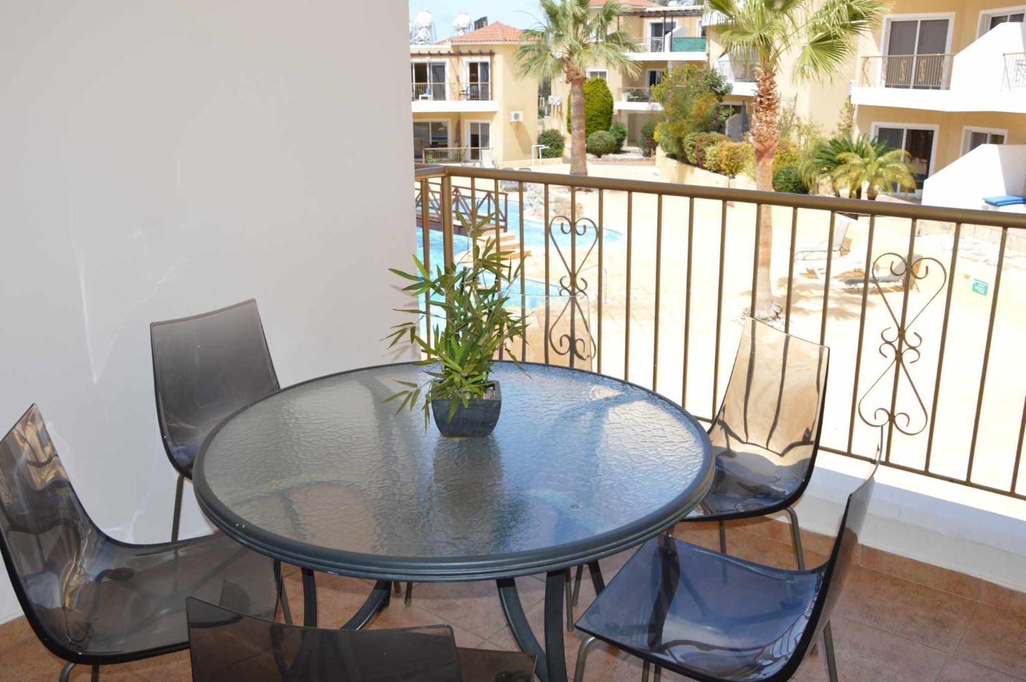 Sirena Olympia Apartment Paphos ภายนอก รูปภาพ