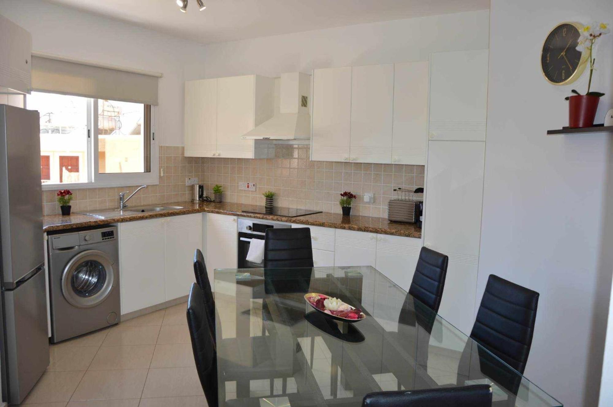 Sirena Olympia Apartment Paphos ภายนอก รูปภาพ